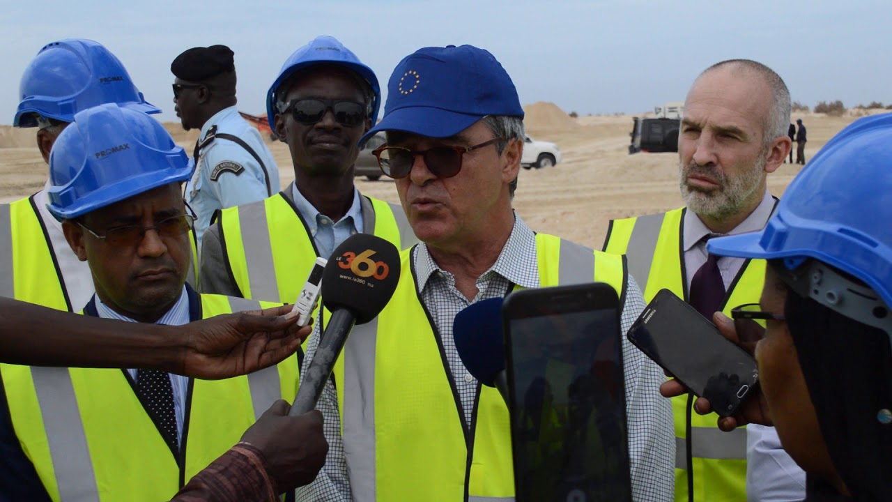 L'Ambassadeur de l'UE inspecte le tron&ccedil;on routier Nouakchott Rosso