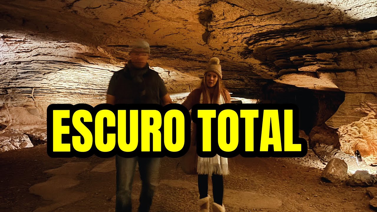 Entramos em uma caverna no Texas… e apagaram TODAS as luzes 😳