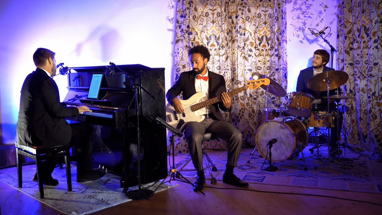 La Belle Vie - Alice in Wonderland (Sammy Fain)