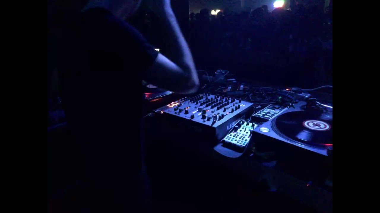 Paride Saraceni - Burning Feat. Monce live at DKC Incel (Bosnia)