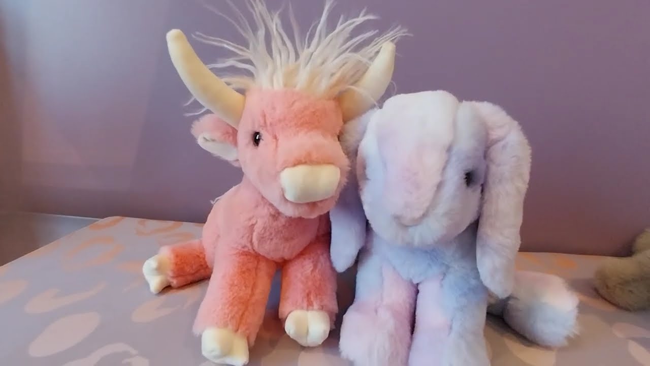 Reviewing Dreamie Bunny and Candie Pink Highland Cow Plushies by Douglas Cuddle Toys 💜🩷