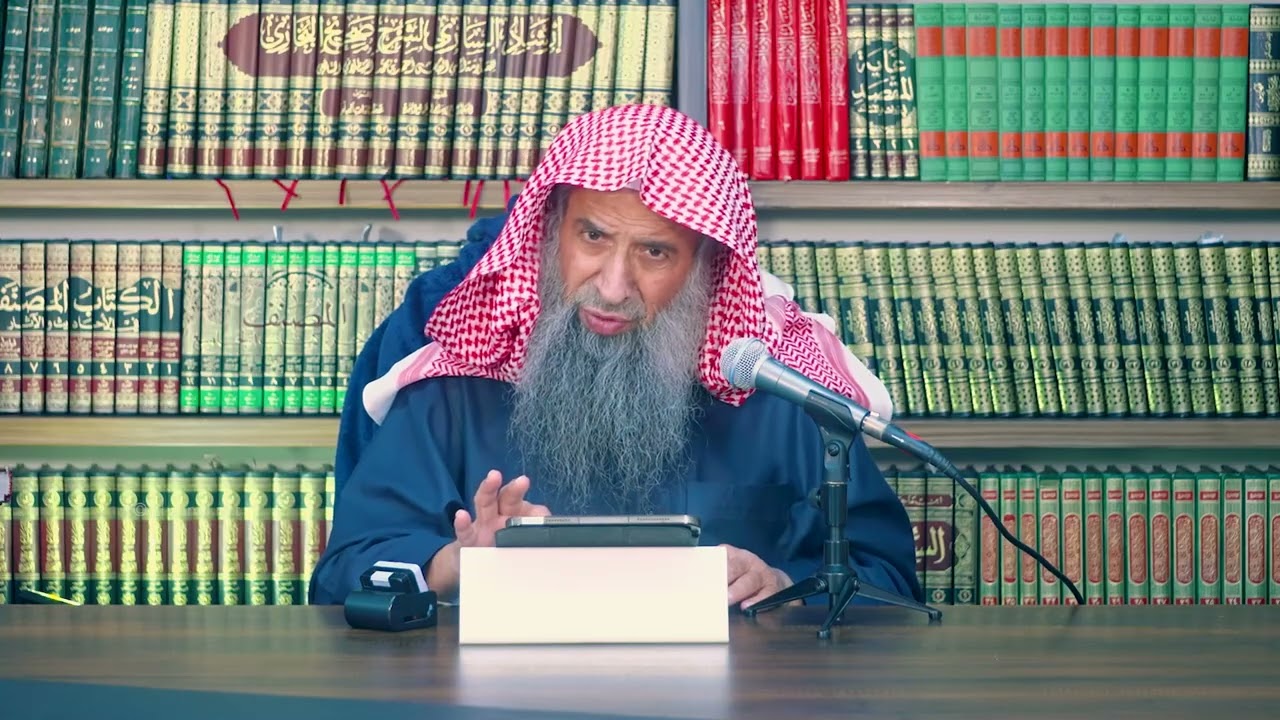 كيف تطهر القدم أو اليد إذا لامست النجاسة في الماء؟