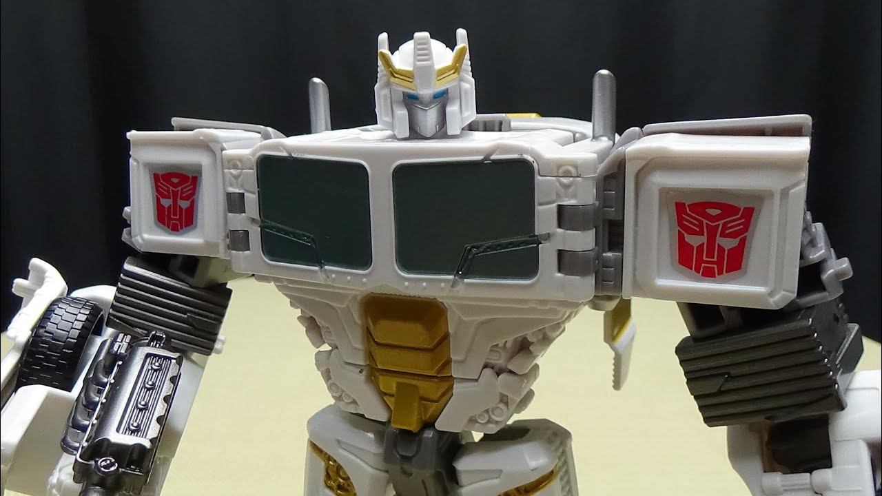 Generations Combiner Wars Voyager BATTLE CORE OPTIMUS PRIME: EmGo's Transformers Reviews N' Stuff