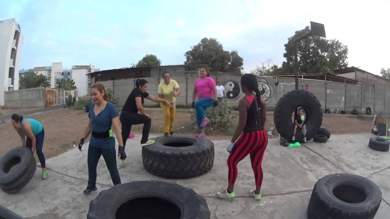 EL PINAR FIT SUPER CLASE DE EJERCICIOS FUNCIONALES TIPO CROSSFIT 14-07-2015 /6