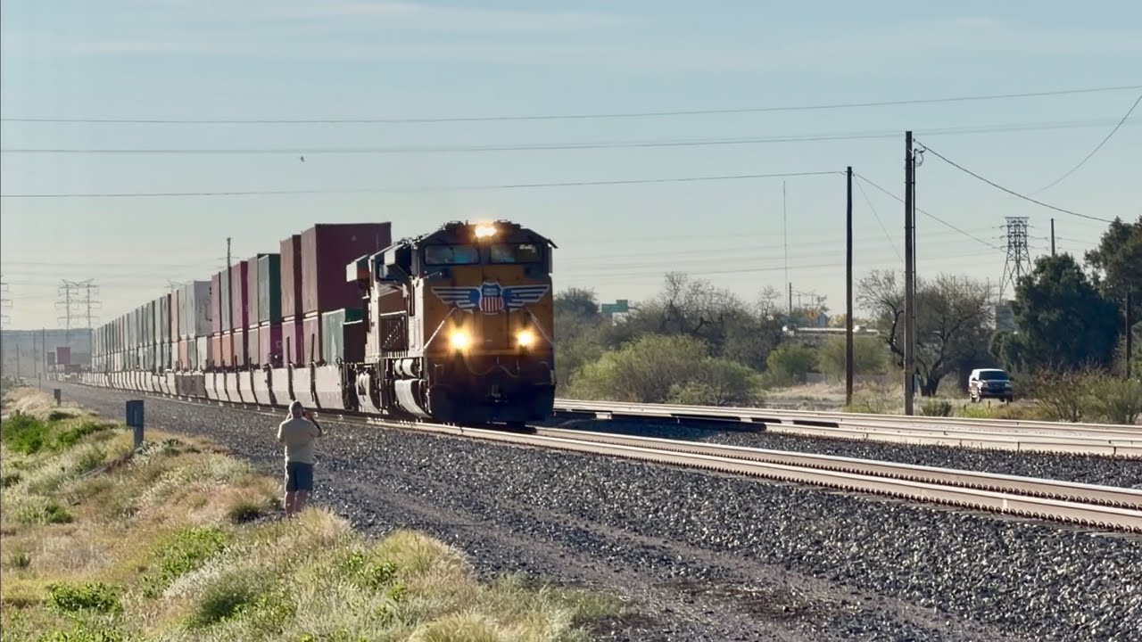 UP 8552 with a friendly crew rolls WB through Rillito AZ 3-17-26