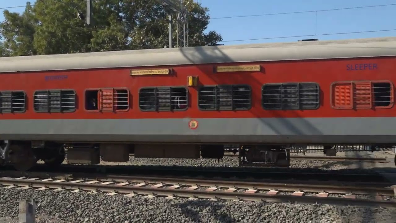 કેપિટલ ગાંધીનગર ટુ ડોલત પુર ચોક #ટ્રેન @train@ capital Gandhinagar to Daulatpur Chowk 