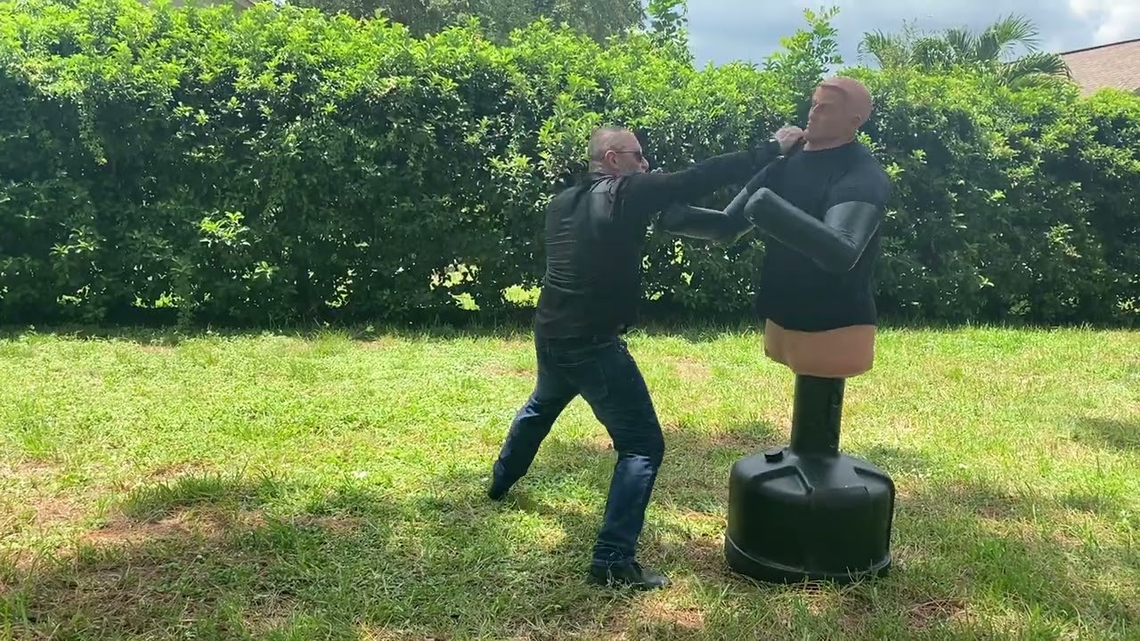 Short Stick Fighting: Close-Quarters Weapons Techniques | Maximum Armour