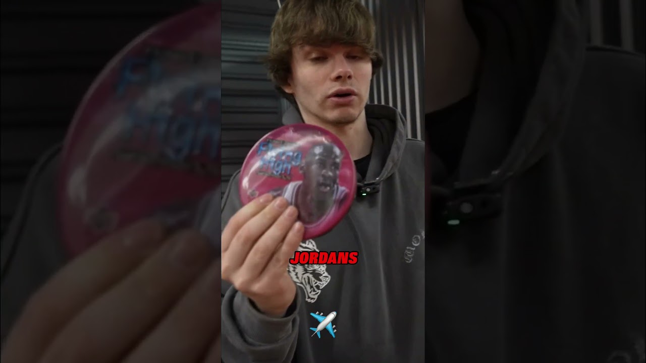 Я нашел карточки Майкла Джордана в заброшенном складском помещении! #заброшенноепомещение #майклд...