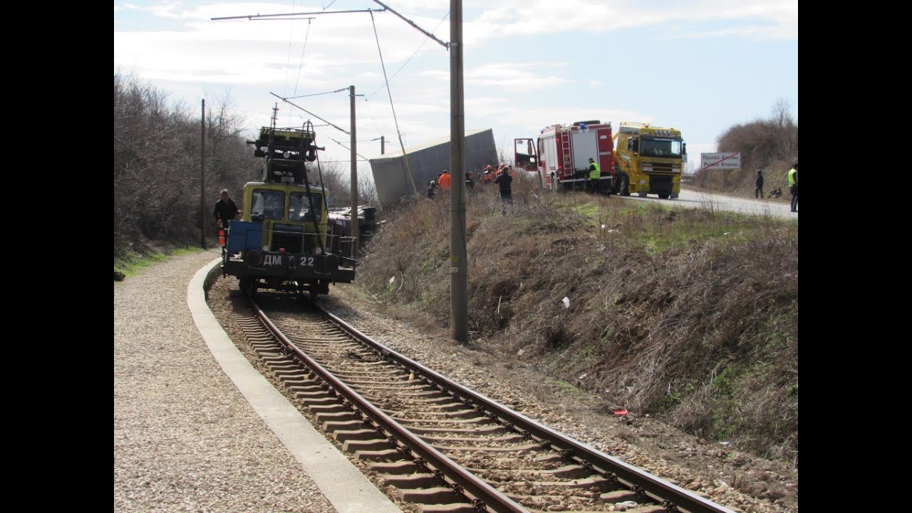 Украински камион се обърна на жп линията Русе-Горна Оряховица