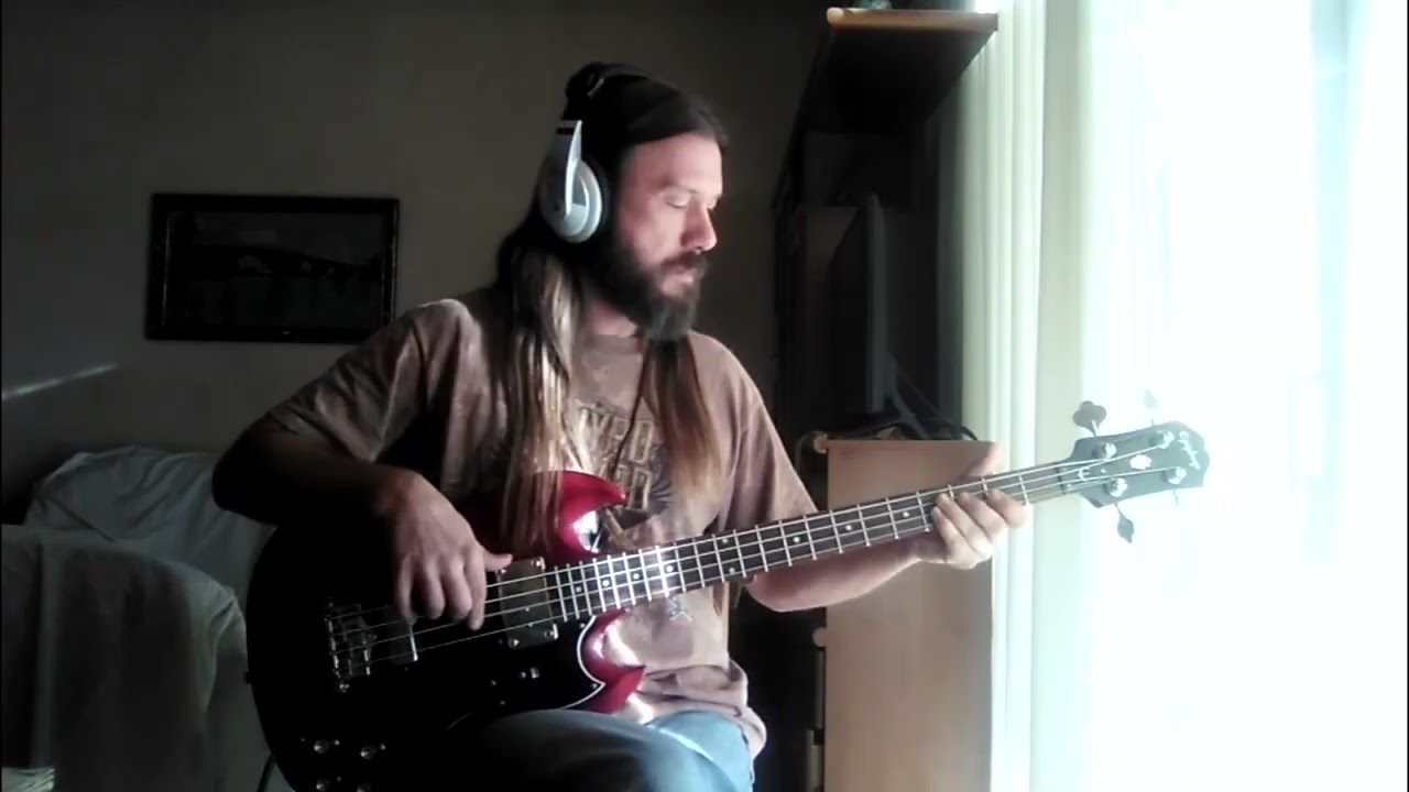 Call MeThe Breeze~JJ Cale ( Bass Cover )