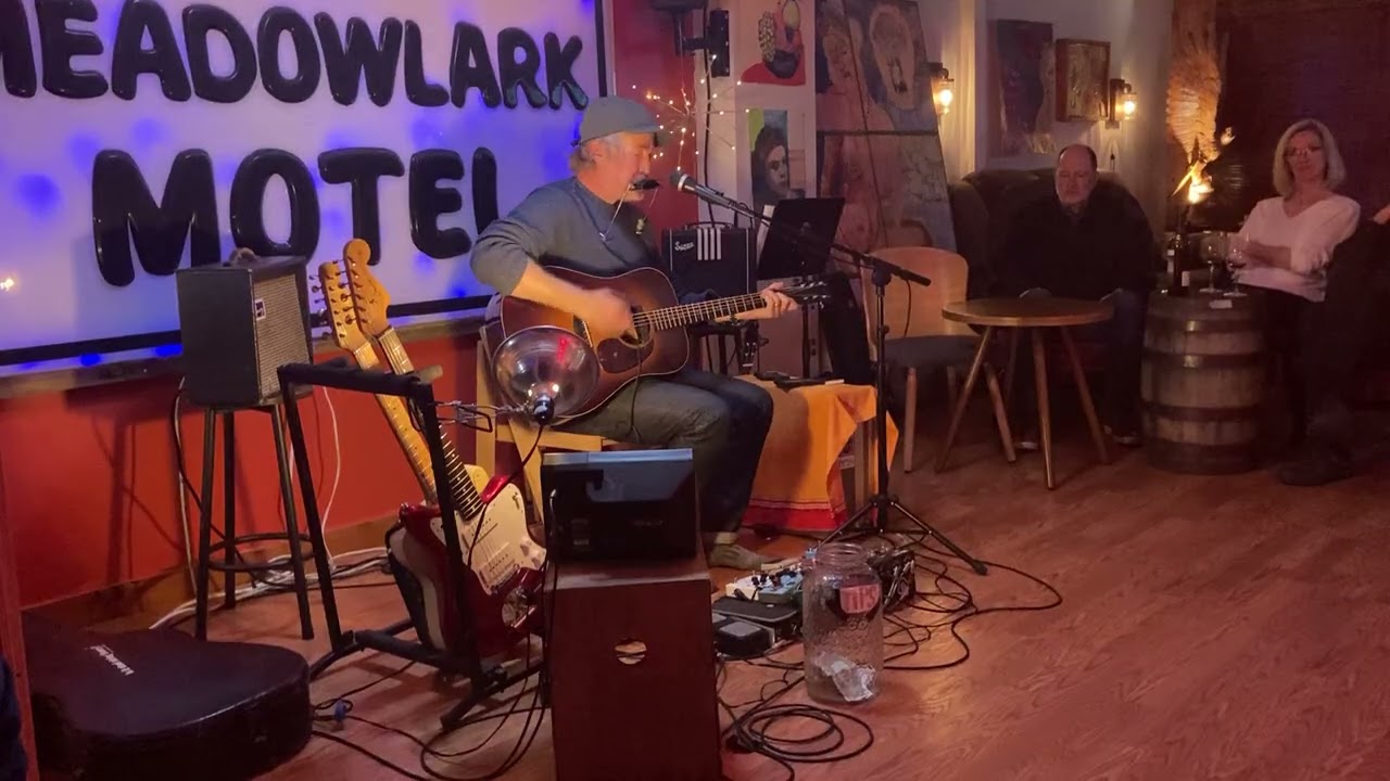 Streets Of Waterloo | Charlie Chamberlain (Live Acoustic)
