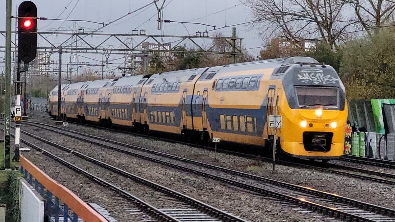 Den Haag Laan Van NOI Railway Station With Metro, Train And Tram Services Passing Through 20/11/2025