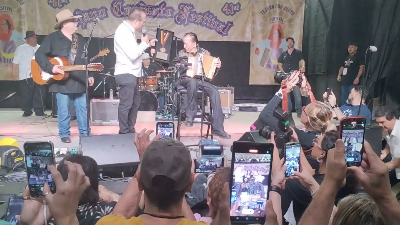 Flaco Jiménez introduction at the 41st Conjunto festival.