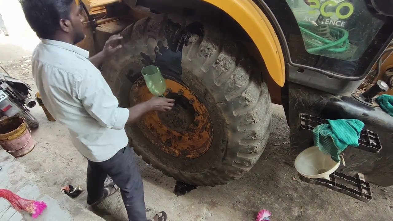 Jcb 3dex tektar mahindra service 
