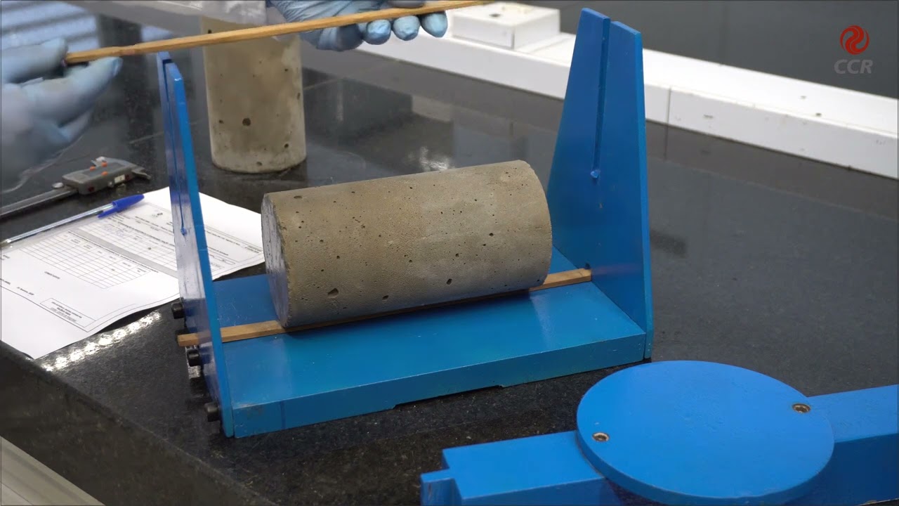 Determ. da Resistência à tração por Compressão Diametral de Corpos de Prova Cilíndricos de Concreto