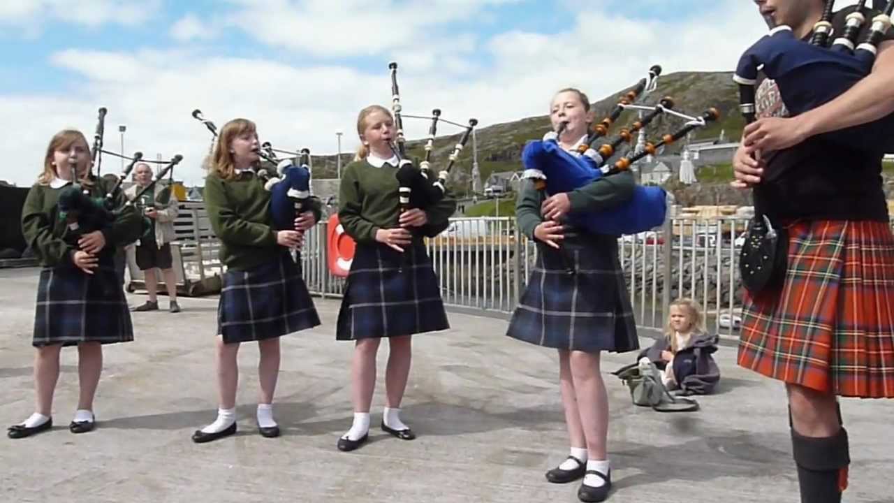 The Barra Piper Girls