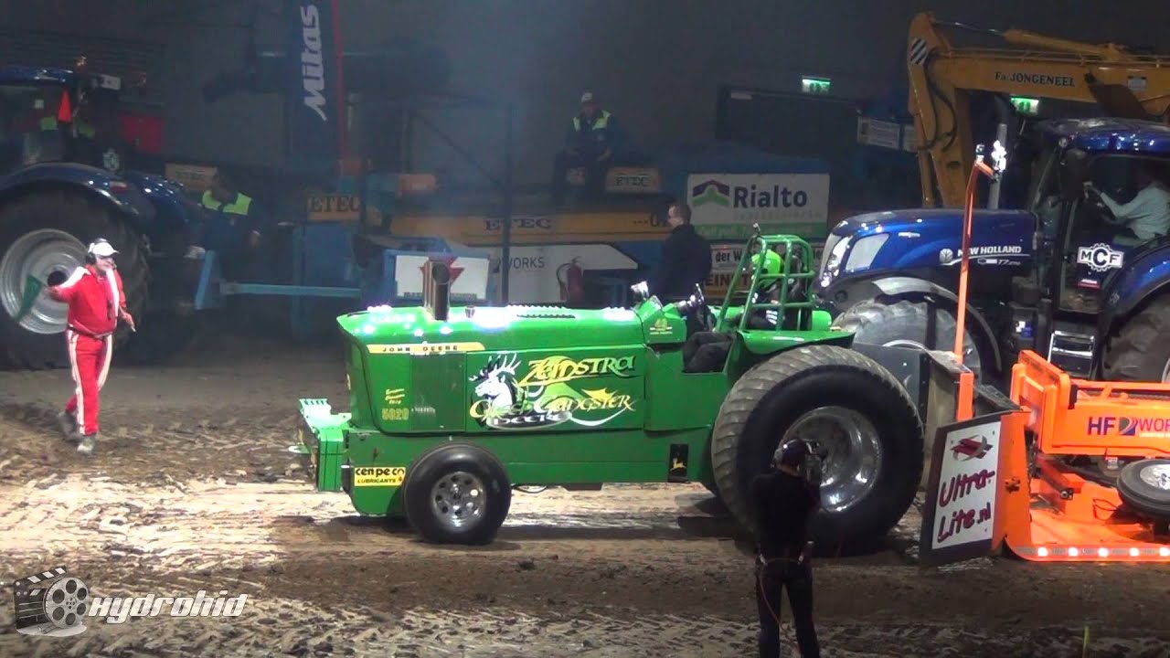 Zeinstra's New Born Deere & Green Gangster Deere  - European Superpull Ahoy Rotterdam 2015