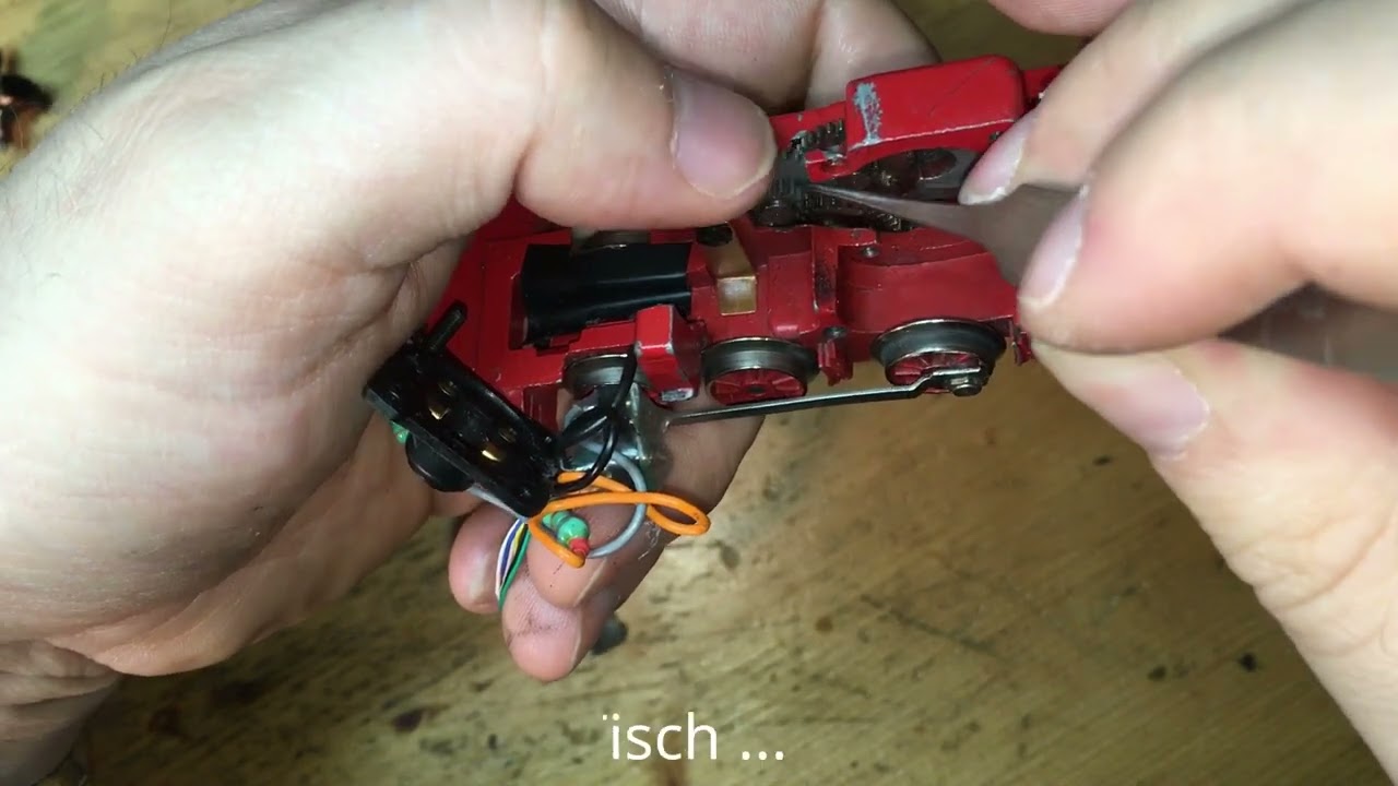 Reinigung einer Märklin 3029 während des Schauanlagenbetriebes in Schiltern (MBWS Reparatur #15)