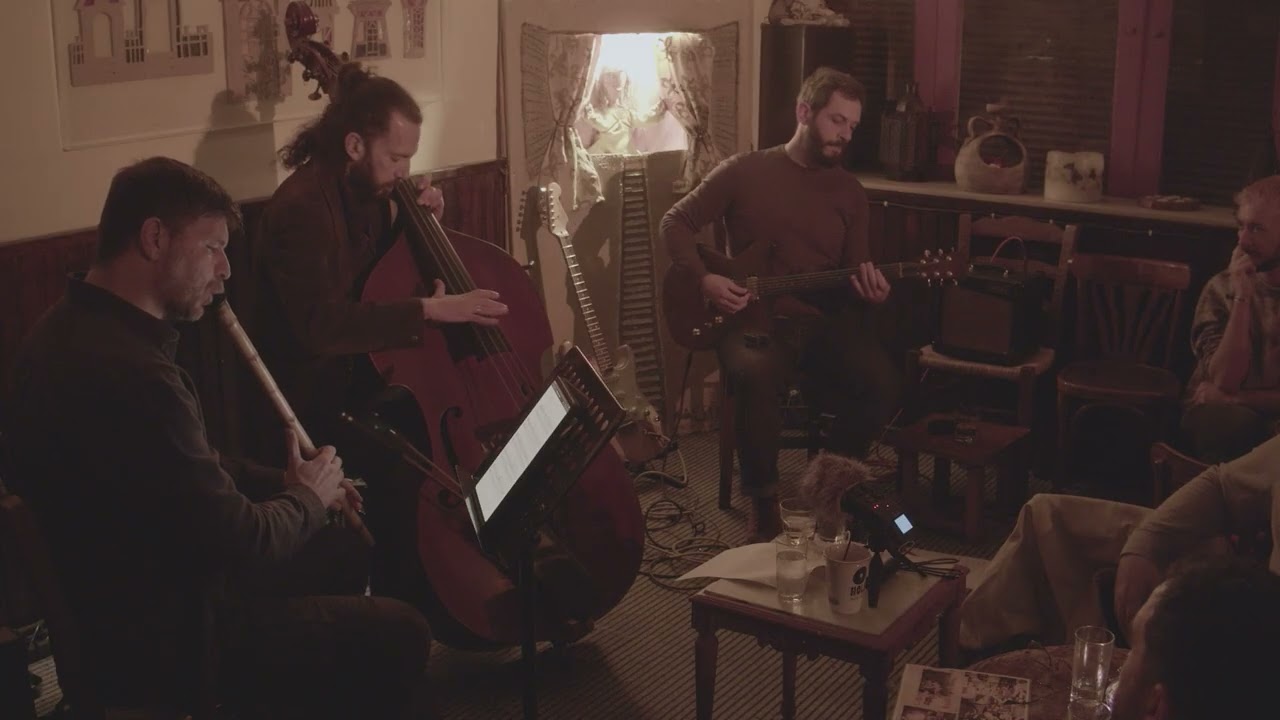 Gnosienne no. 1 - Nikos Paraoulakis & Latch&oacute; Bisk&eacute; (Giorgos Ventouris, Giorgos Nikopoulos)