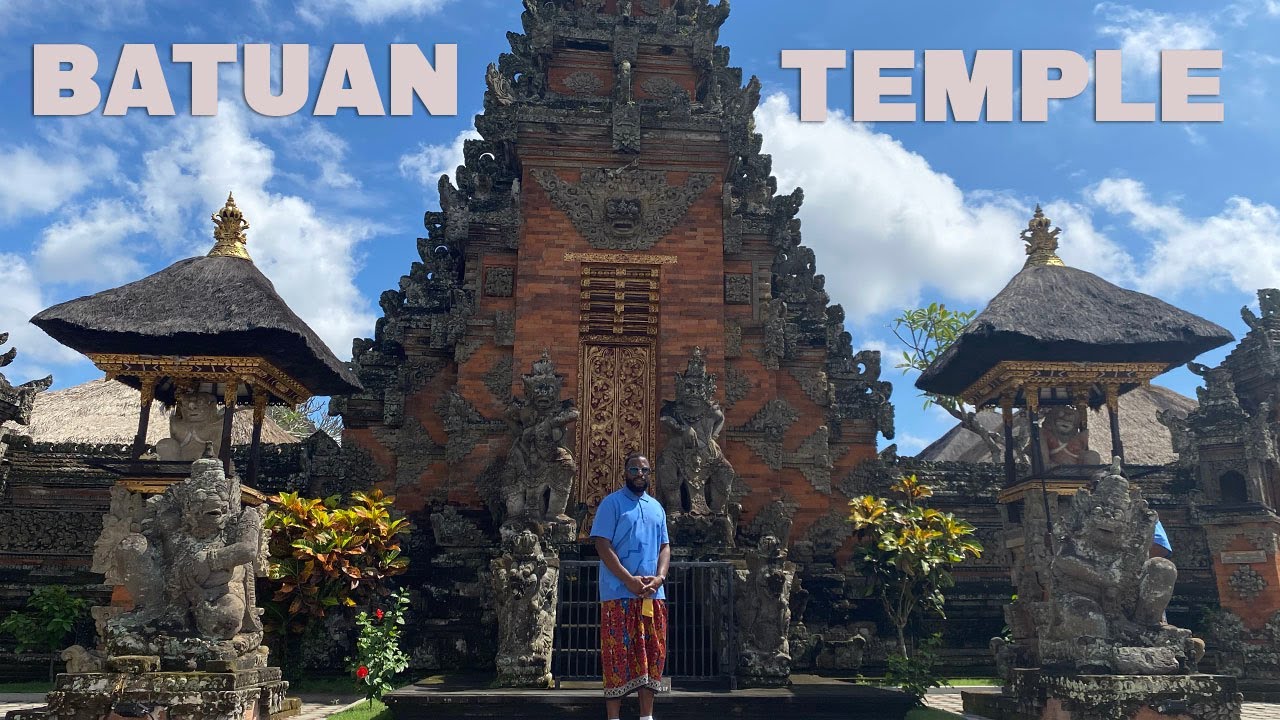 Bali Tours: Batuan Temple - a must see temple in Bali