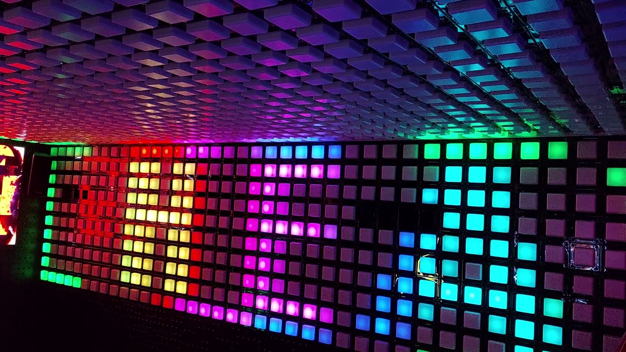 HEAVEN GAY BAR, CLUB & SHOP IN PRAGUE, CZECH REPUBLIC