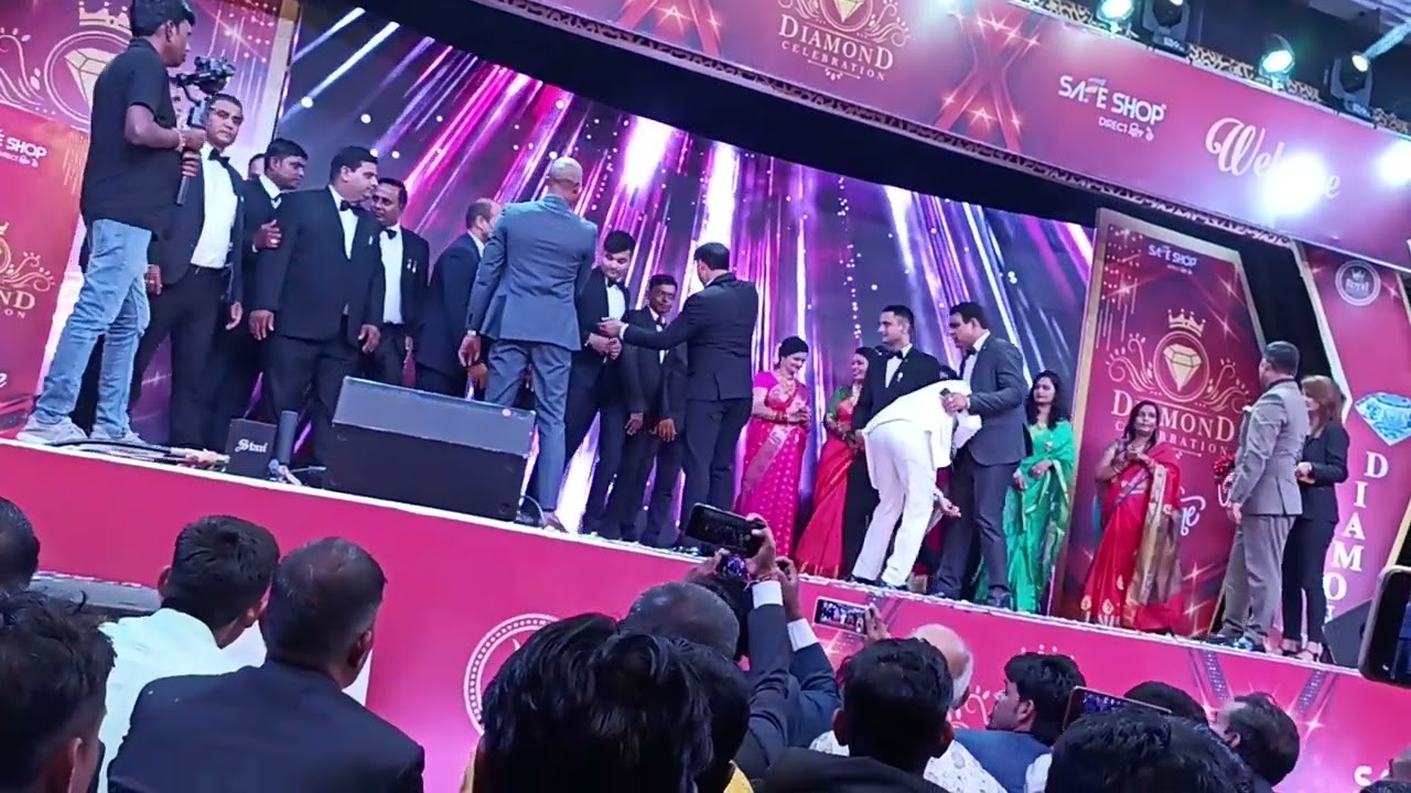 Sandeep Tyagi Sir Diamondship all diamonds on stage at JP palace agra