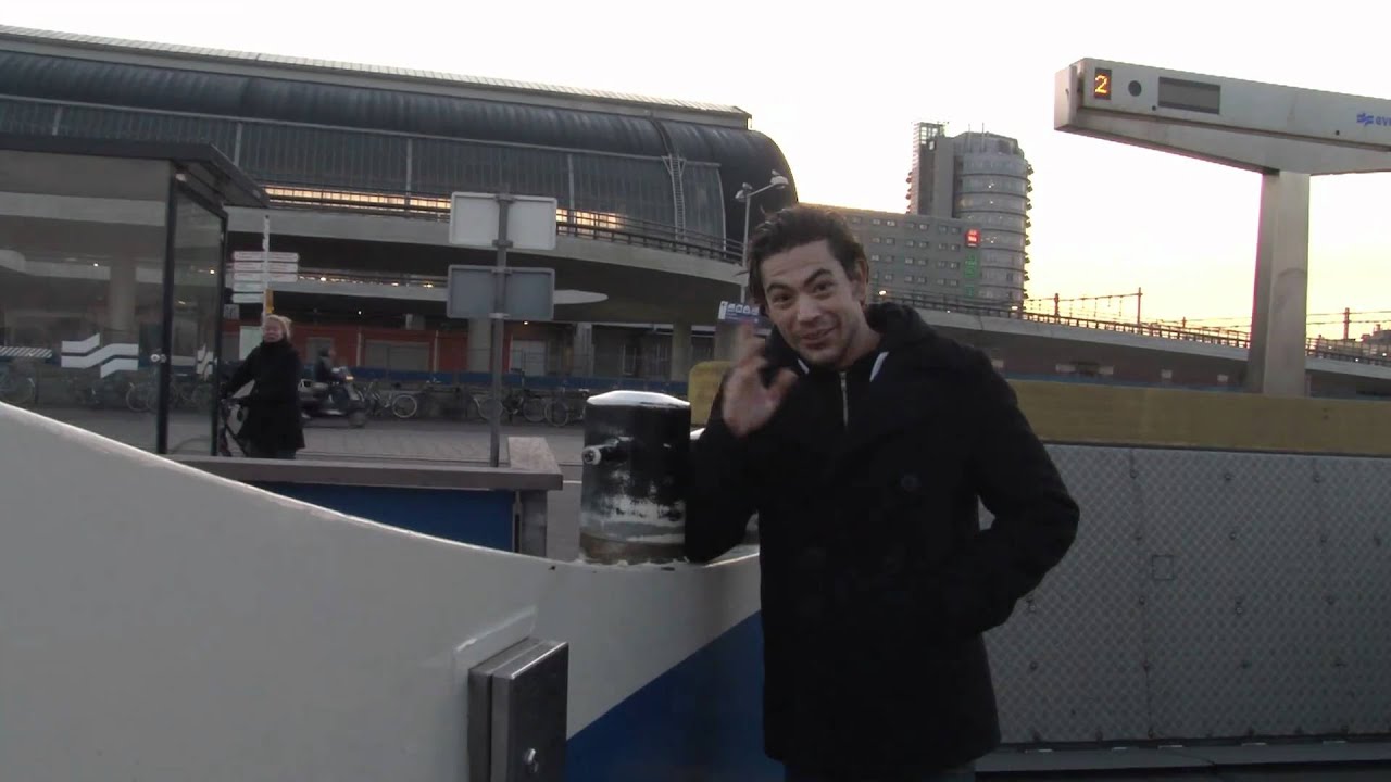 Noord gestoord (gast springt op wegvarende pont)