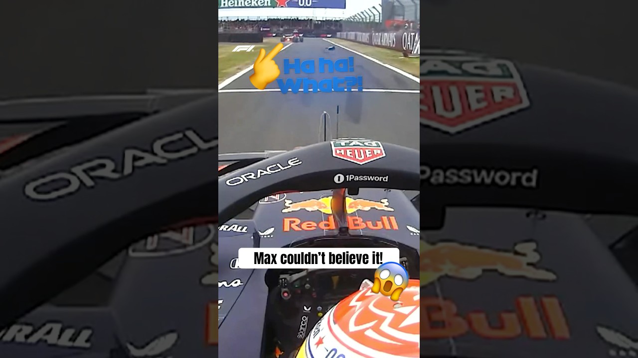 Crash In The Pit Lane! 😱