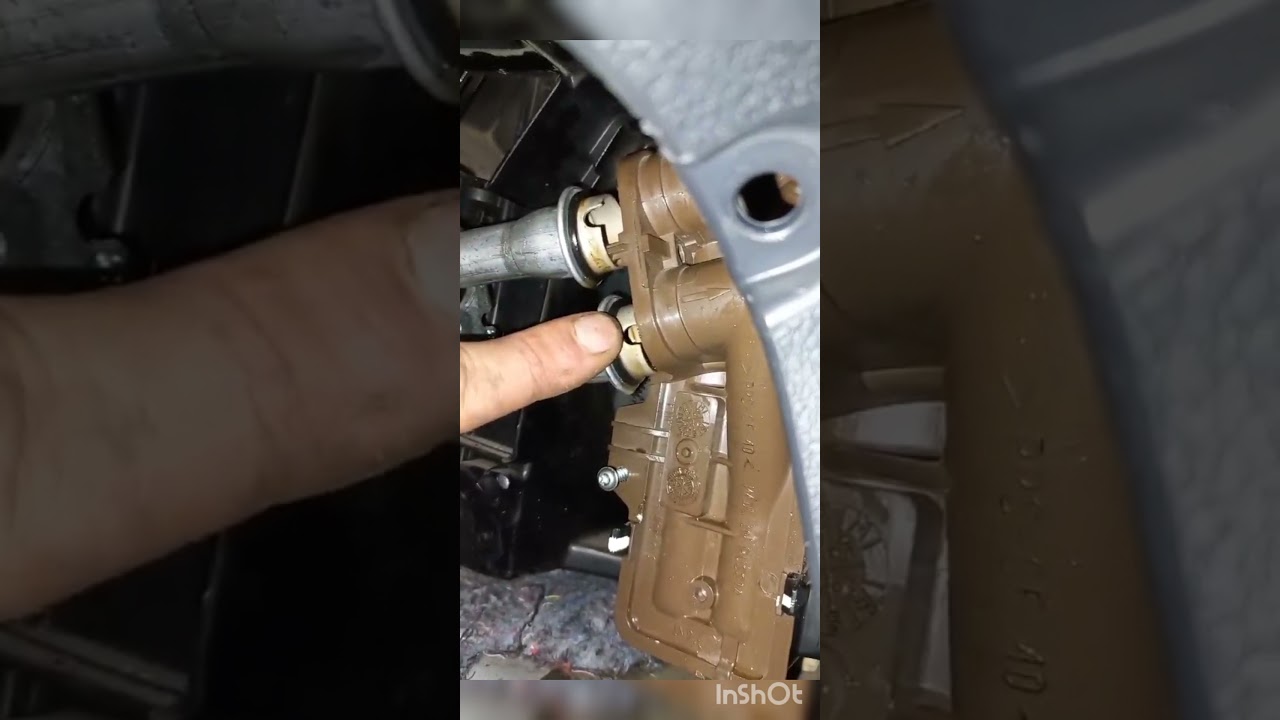 Замена радиатора печки Рено Логан