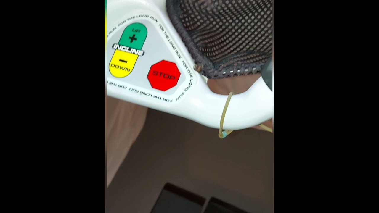 Fixing A Woodway treadmill with a Creeping belt.