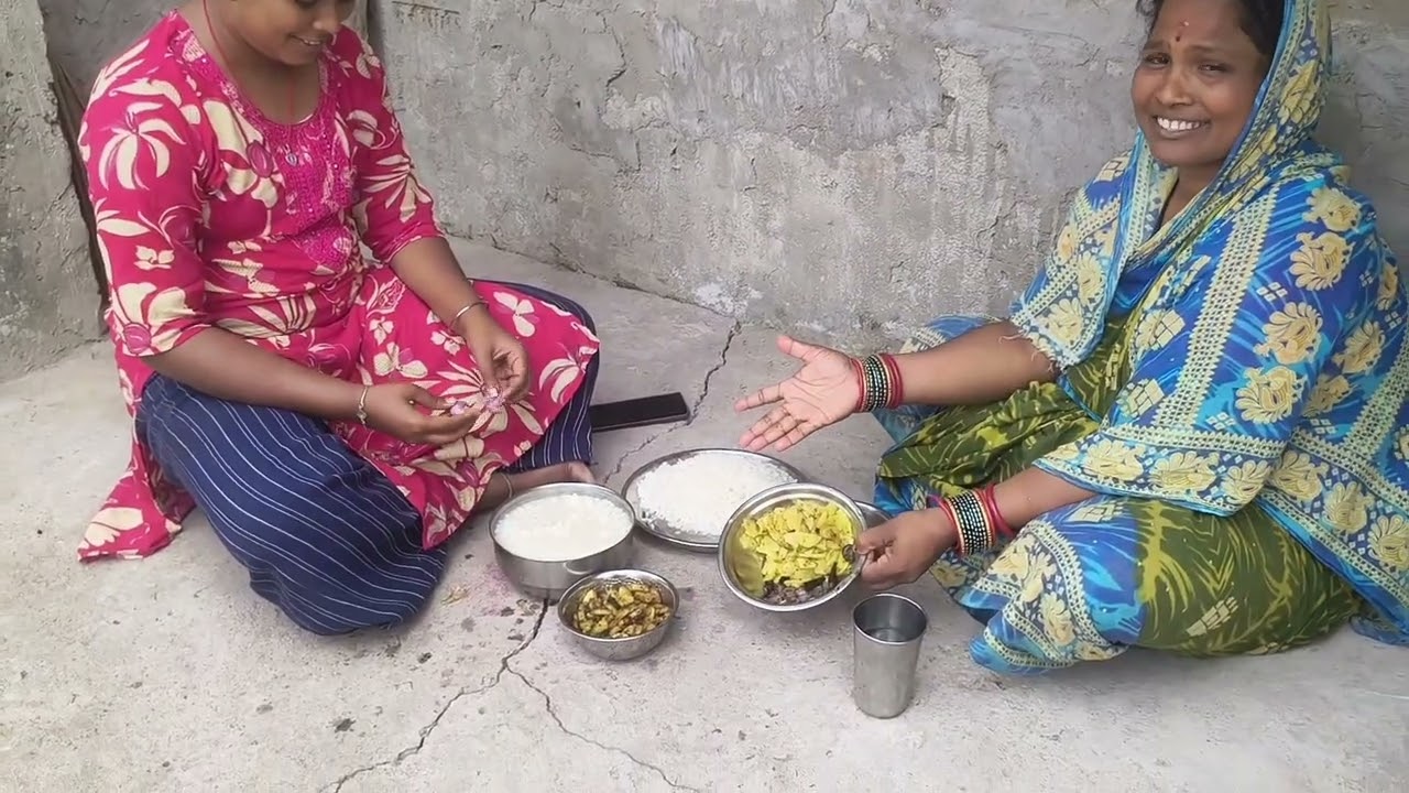 ବନ ମାଟିରେ ଠାକୁର ବାସନ ମାଜନ୍ତୁ 💐💐ଆରେ ଗରମ ପଖାଳ