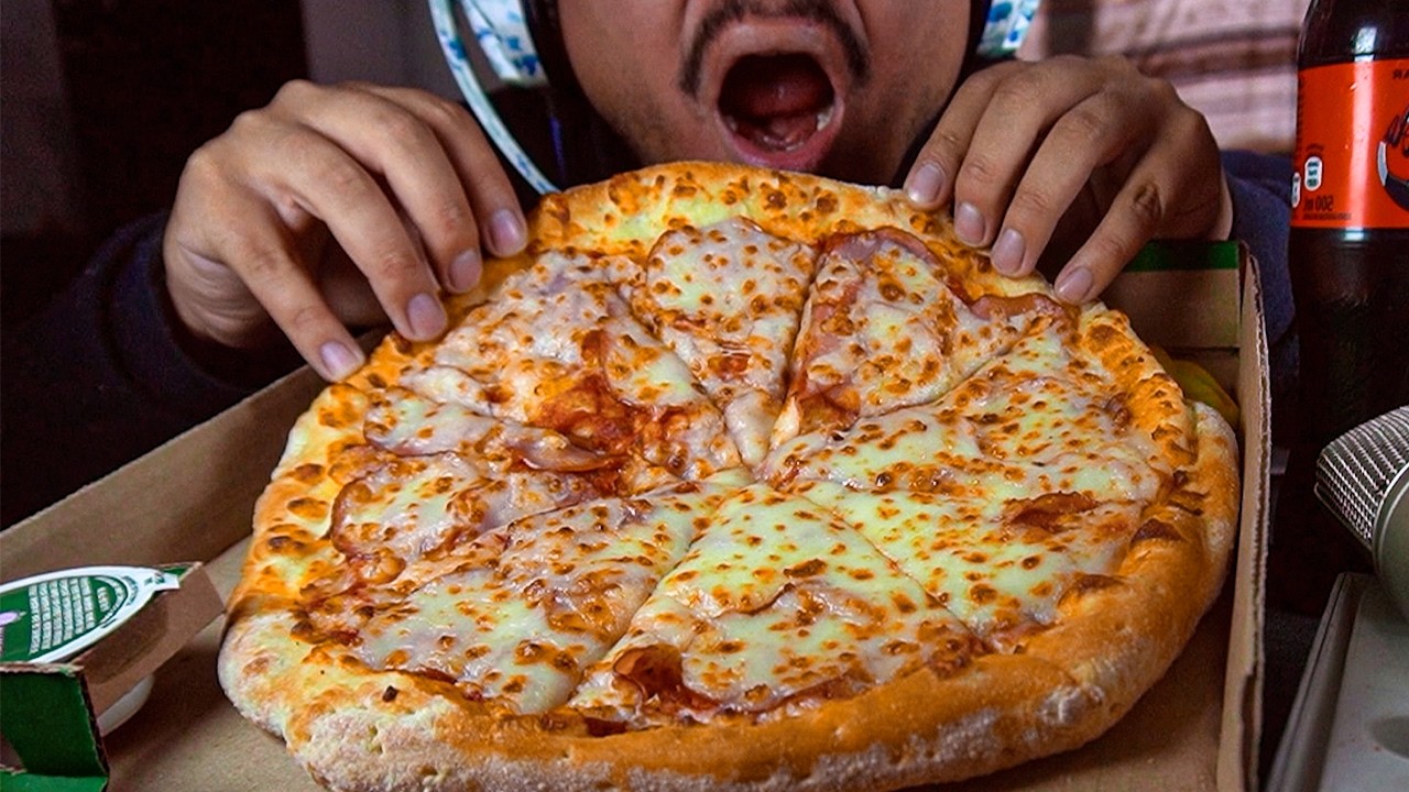 ASMR Eating Papa John’s American Pizza 🍕 | No Talking