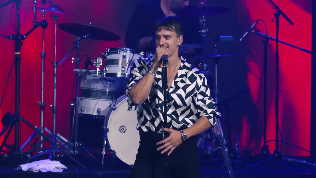 Adi Šoše & AL Music Band - Ne dam grijehu na tebe (MTS Beograd Live)