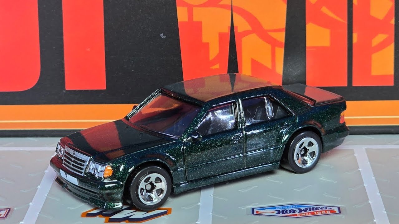 Mercedes Benz 500 E - Hotwheels - Распаковка.