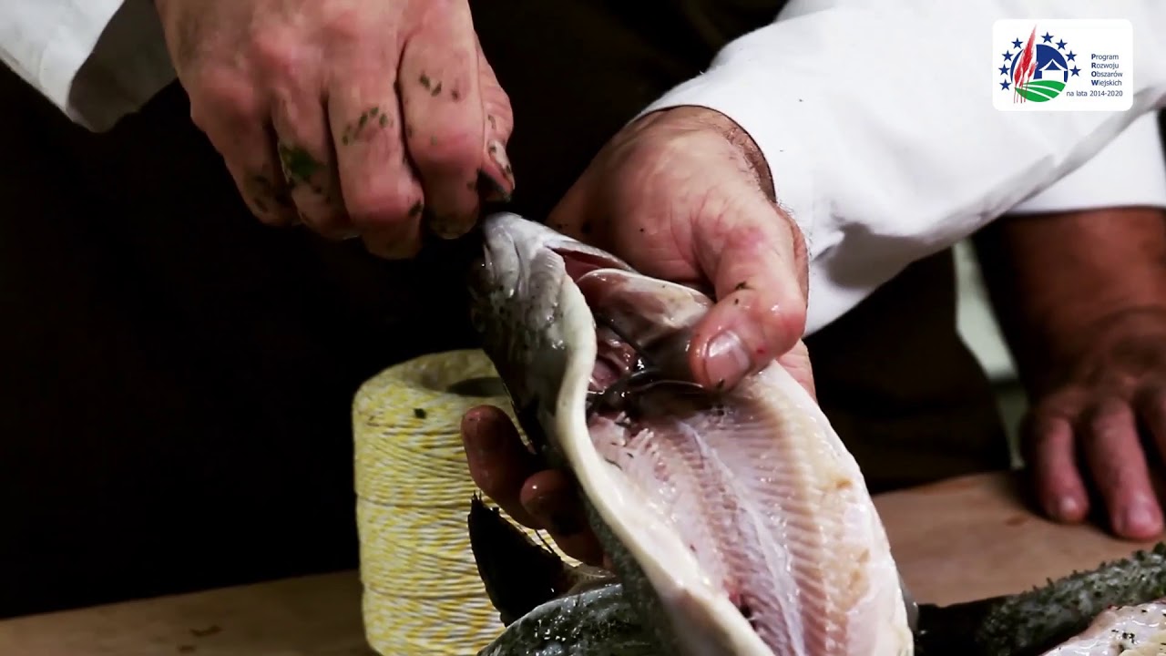 Film XI. Wędzenie ryb. Odc. nr 3. Przygotowanie do wędzenia