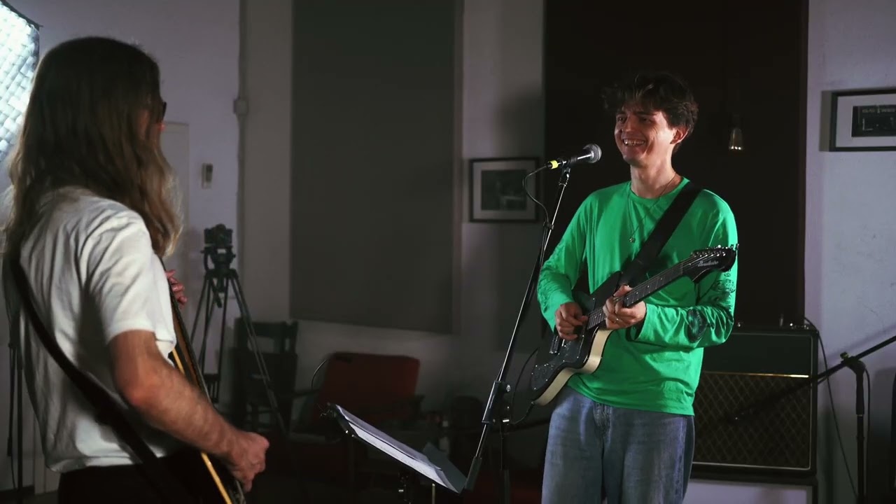 SUPER BESSE &ndash; FULL SET (LIVE AT CASTALIAN SPRING STUDIO)