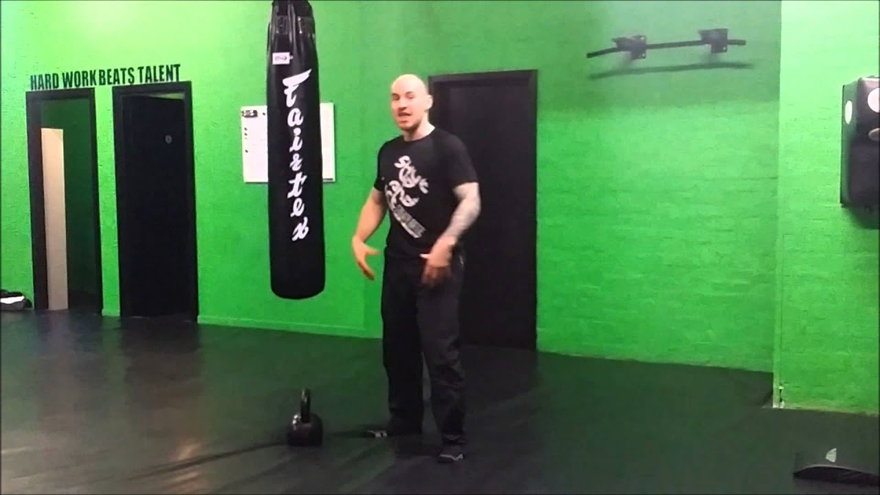 hardstyle swing short