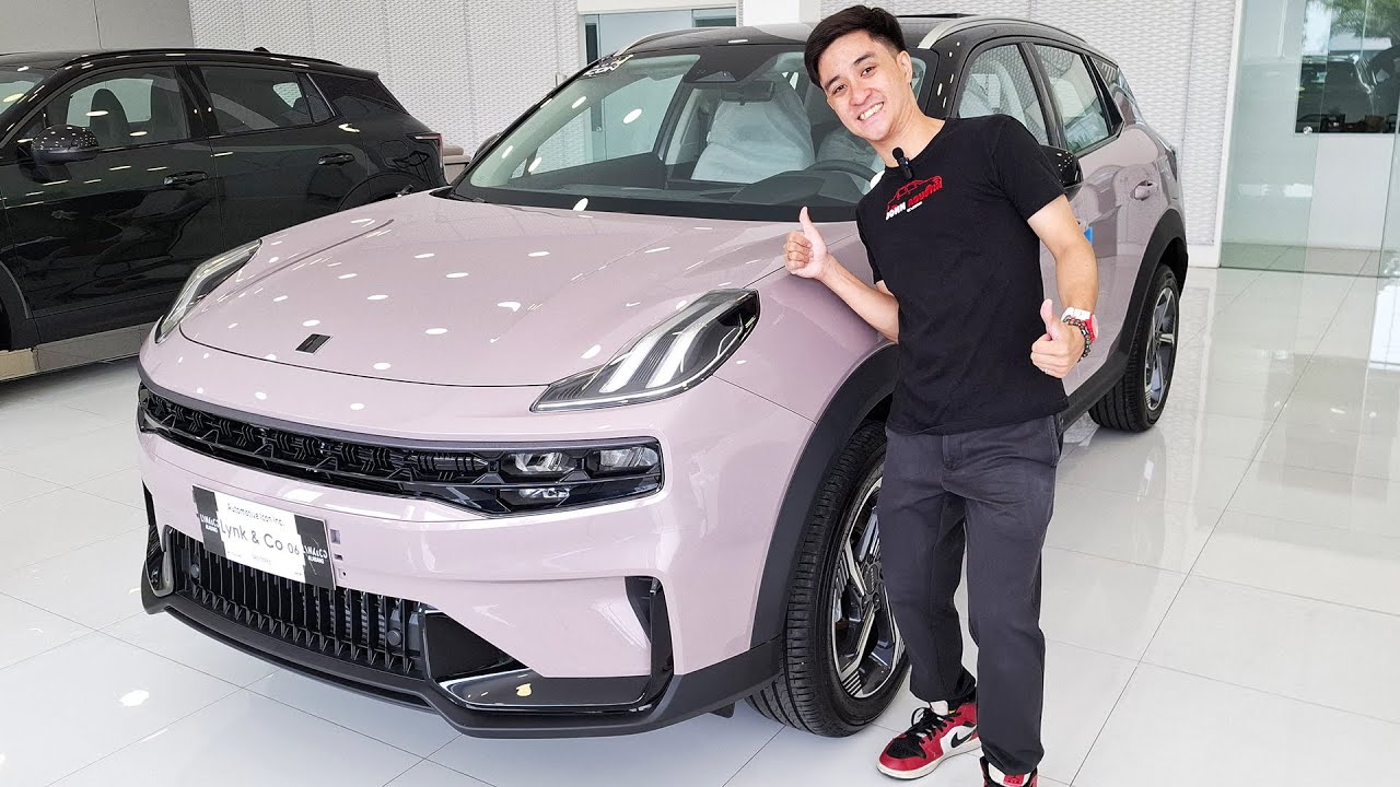 2024 Lynk & Co 06 Hyper Halo - The Sportiest Subcompact Crossover! | CAR REVIEW #355