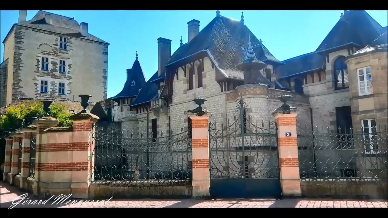 Moulins sur Allier dans le Bourbonnais Petite Compile Deux Époques Différentes 3  Parti ( H D  )