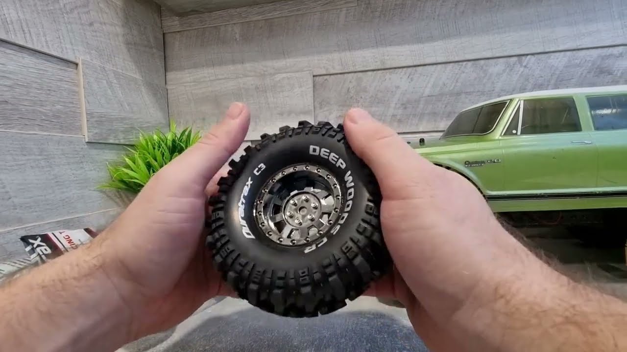 DuraTrax Deep Woods CR 1.9 Pre Mounted Crawler Tires Black Chrome @ Vattera Chevy Suburban Ascender