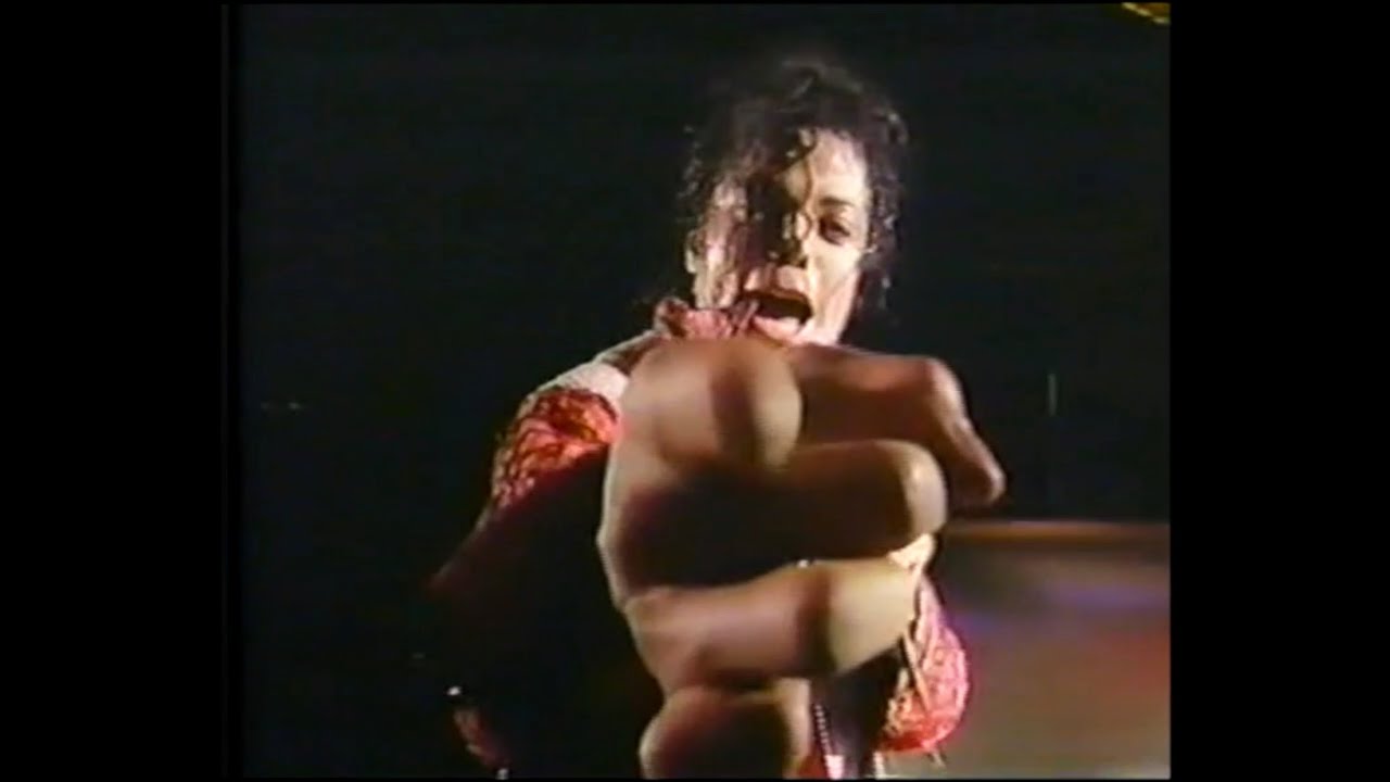 Michael Jackson’s “Beat It” Live In Dangerous Tour Copenhagen, Denmark 1992