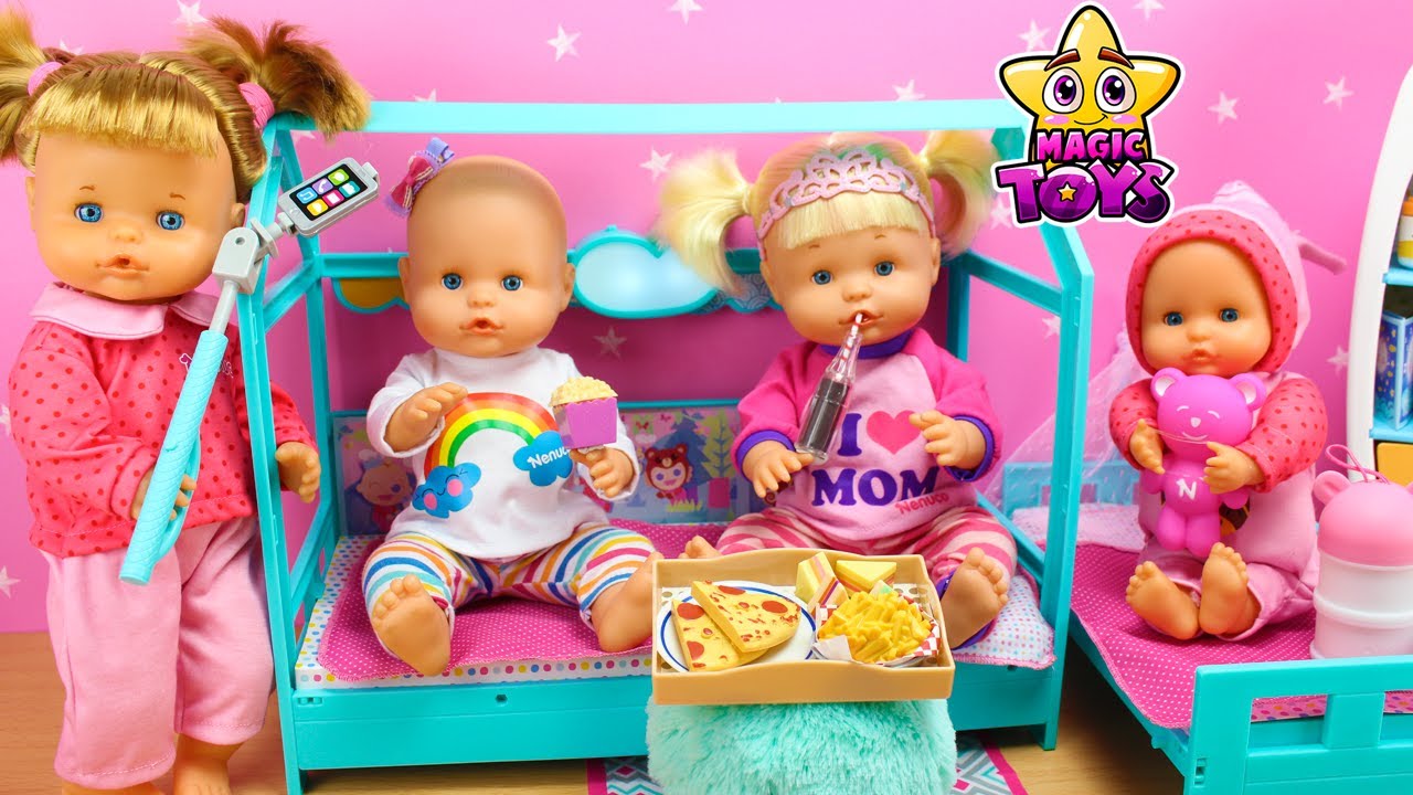 NENUCO HERMANITAS TRAVIESAS van a una PIJAMADA de amigas y no quieren dormir