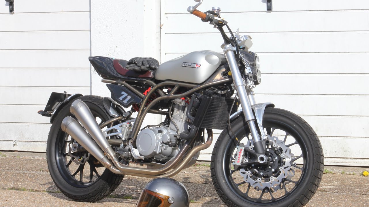 A look at the CCM Spitfire Flat Tracker (2019 model)