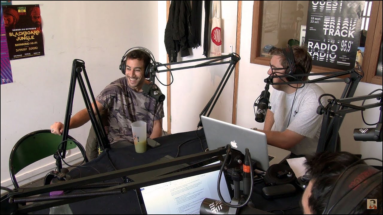 AKIM OMIRI SUR OUEST TRACK RADIO !