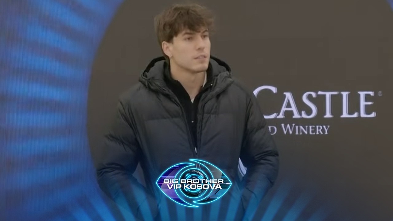 Klodi si kapiten i javës, ndan punët e shtëpisë!