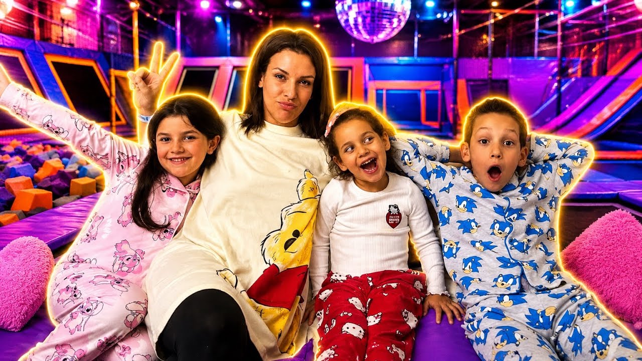 NOTRE 1 &Egrave;RE SOIR&Eacute;E PYJAMA 😳