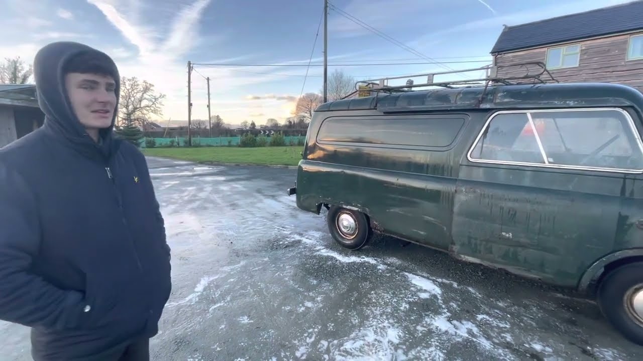 BEDFORD CA PANEL VAN 1968 ONLY 66000 MILES!!