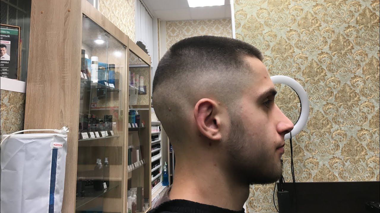 МУЖСКАЯ СТРИЖКА БОКС .