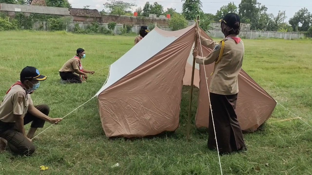 Mendirikan Tenda (Giat PTA)