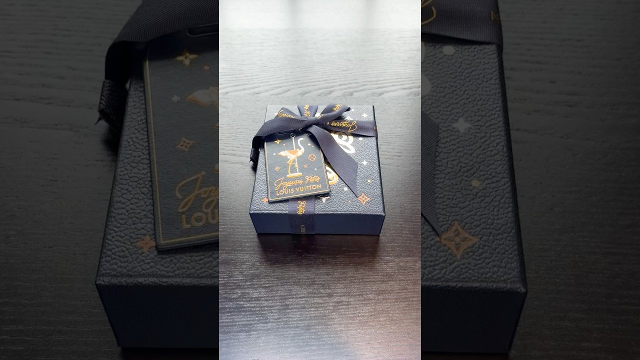 Louis Vuitton Kirigami Card Holder in Borneo Green 